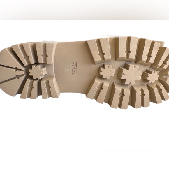 Buckle leather lug sole loafers, cream, Zara size 10 - Picture 4 of 7